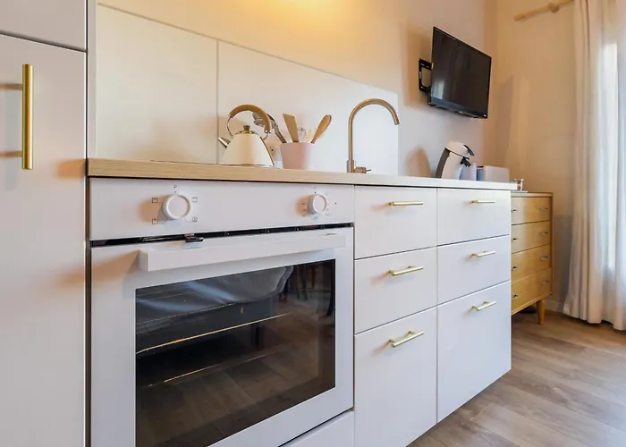 Boheme Avec Terrasse Et Parking, A Proximite De Planete Sauvage - Fr-1-306-1305 * Port-Saint-Père